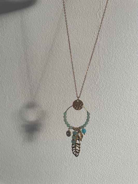 Collier Blue