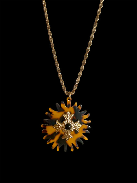 Collier Nox