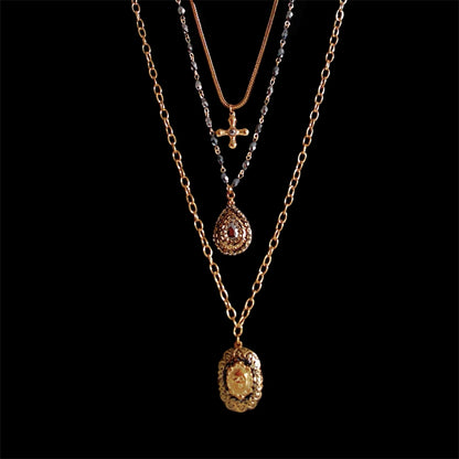 Collier Fury